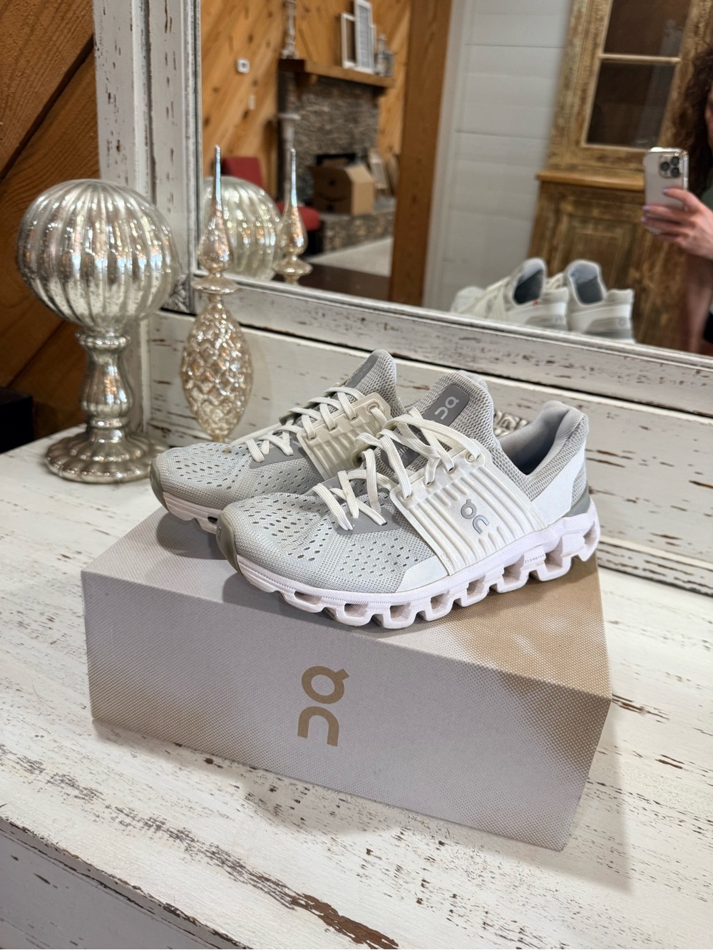On Running Cloud Women’s Athletic Sneakers - Light Gray/White